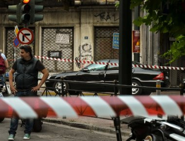 Ο διεθνής Τύπος για την τρομοκρατική επίθεση κατά του Λ.Παπαδήμου (φωτό)